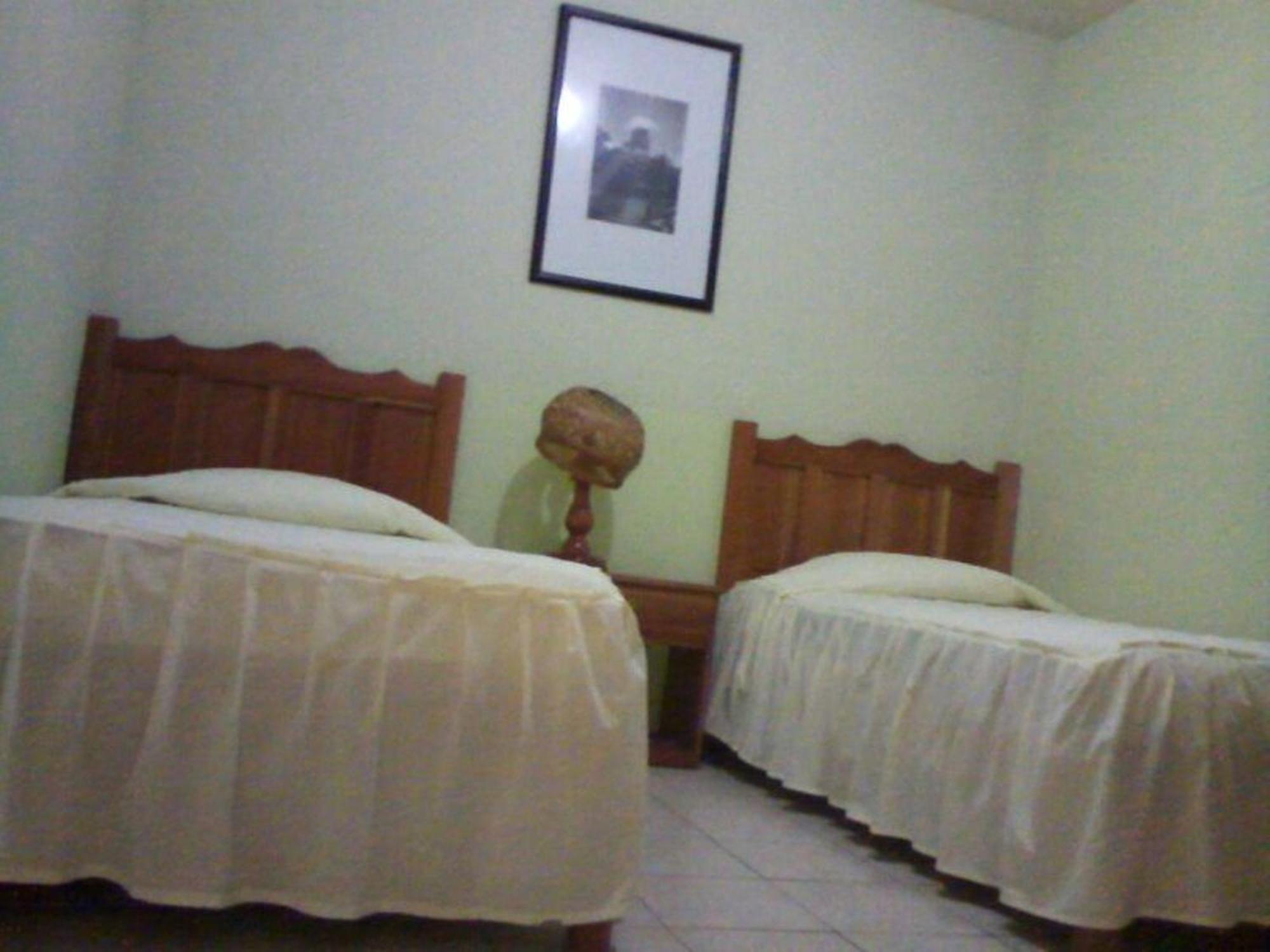 Nakum Hotel ฟลอเรส ห้อง รูปภาพ
