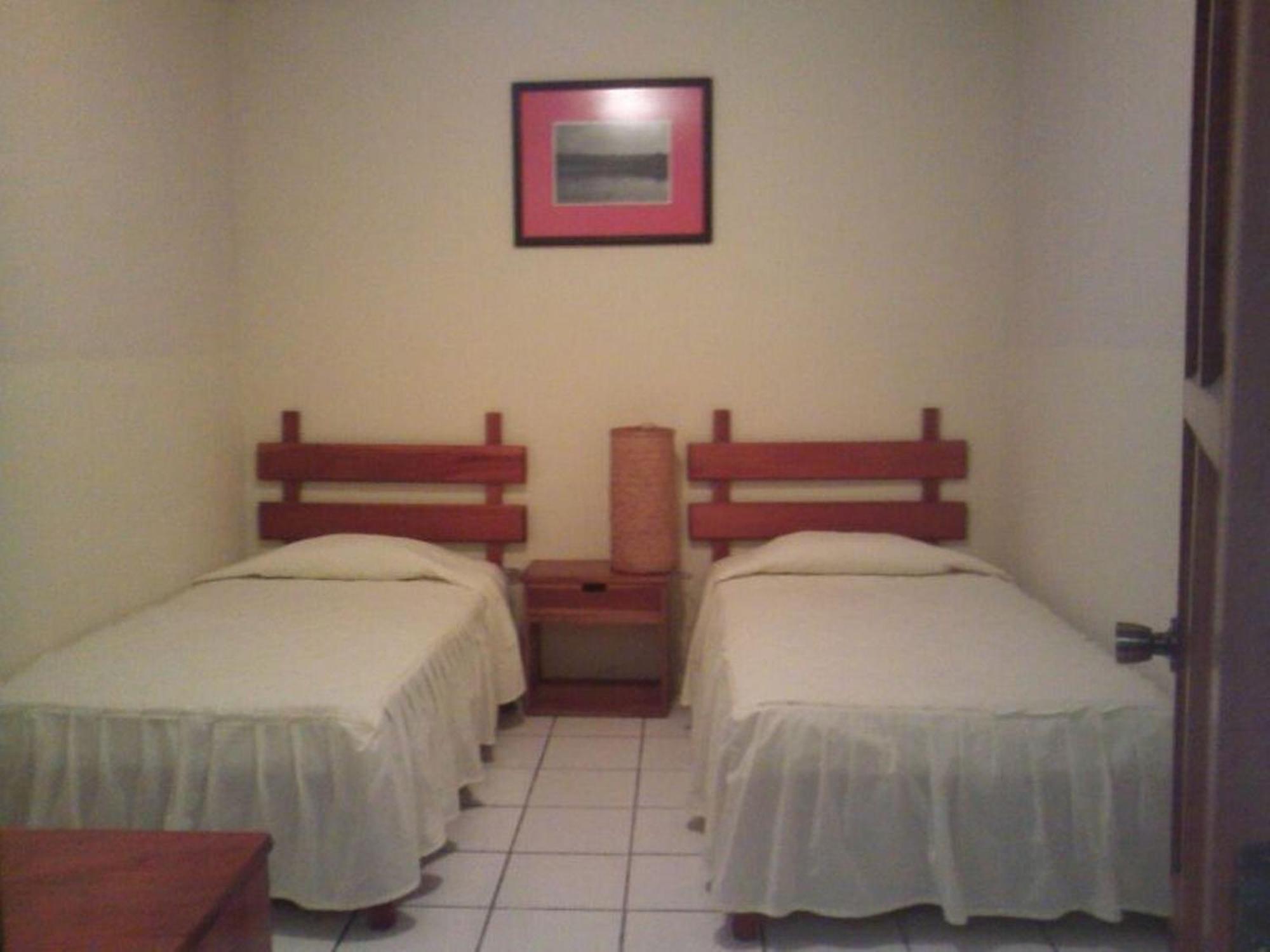 Nakum Hotel ฟลอเรส ห้อง รูปภาพ