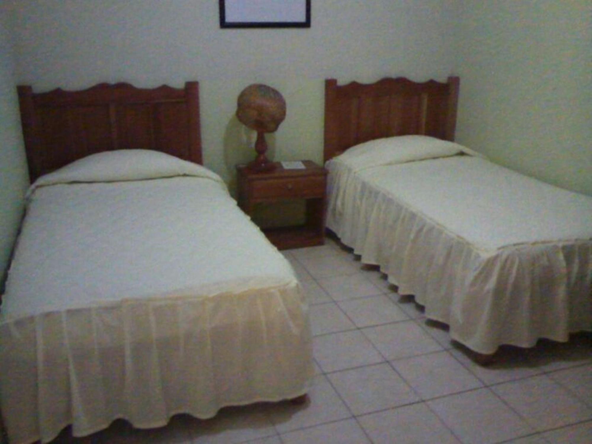 Nakum Hotel ฟลอเรส ภายนอก รูปภาพ
