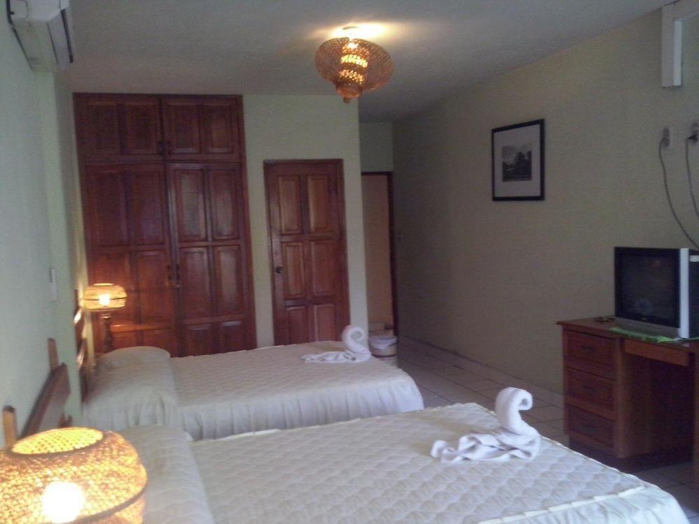 Nakum Hotel ฟลอเรส ภายนอก รูปภาพ