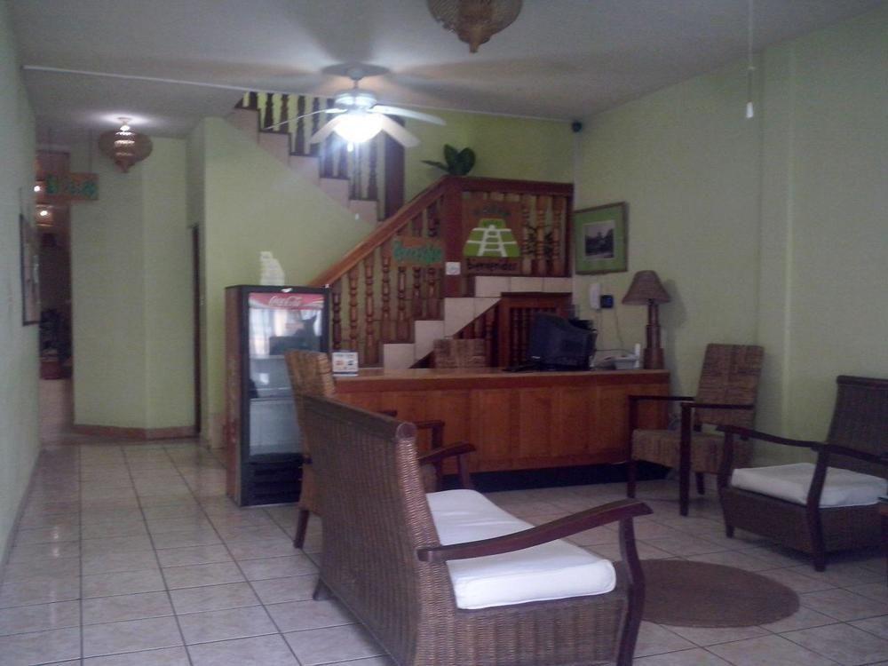 Nakum Hotel ฟลอเรส ภายนอก รูปภาพ
